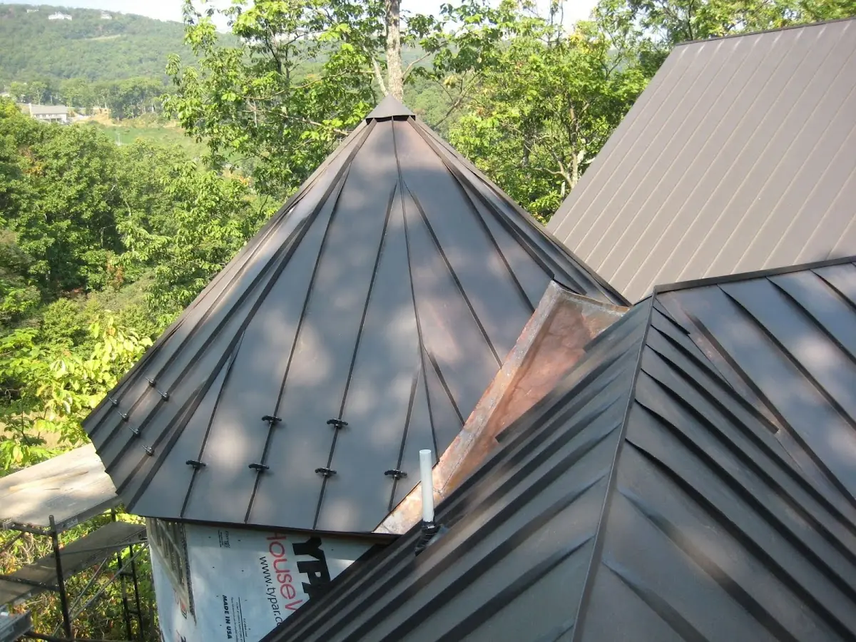 Professional Roof Tarp Installation by Craftsman Roofing in Harbor View